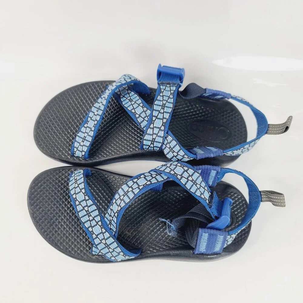 Chaco girl blue